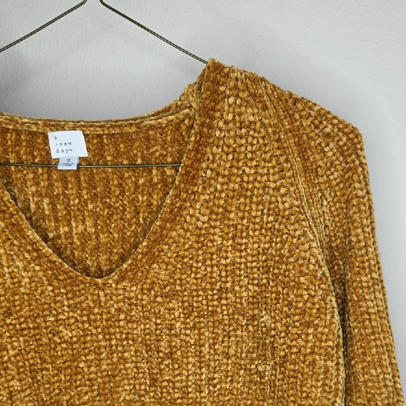 a new day Cozy Brown V-Neck Knit Sweater - Picture 4 of 4